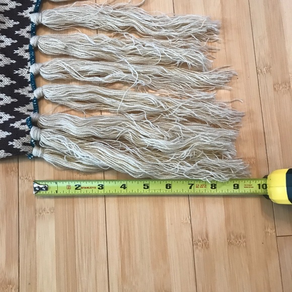 Multicolor Patterned Scarf 🧣 - Picture 7 of 7